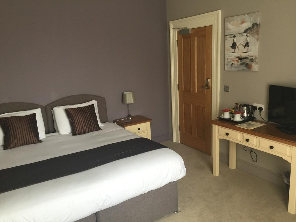 The Clyffe Hotel Lowestoft Buitenkant foto